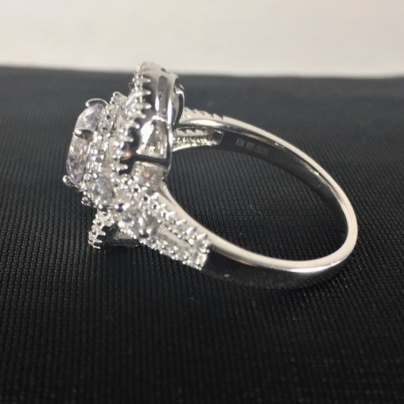 Beautiful Fine Silver Plated Diamond Ring - Picture 3 of 4